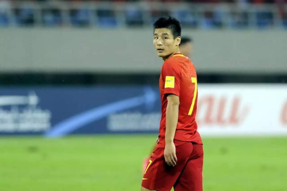 美女被艹动态图
